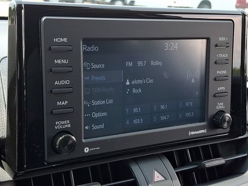 Used 2021 Toyota RAV4 XLE w/ Convenience Package FWD image 17