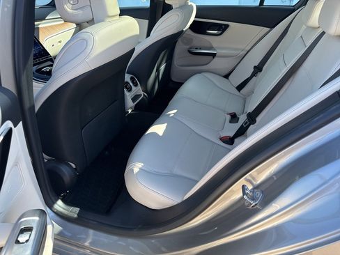 Used 2023 Mercedes-Benz C 300 C 300 Premium w/Navigation/Pan image 8