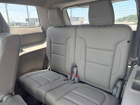 Used 2017 GMC Acadia SLT FWD image 17
