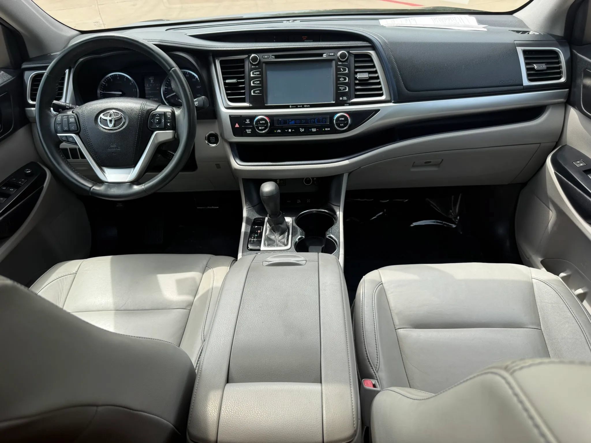 Used 2016 Toyota Highlander XLE w/ Protection Package #3 AWD/4WD image 14