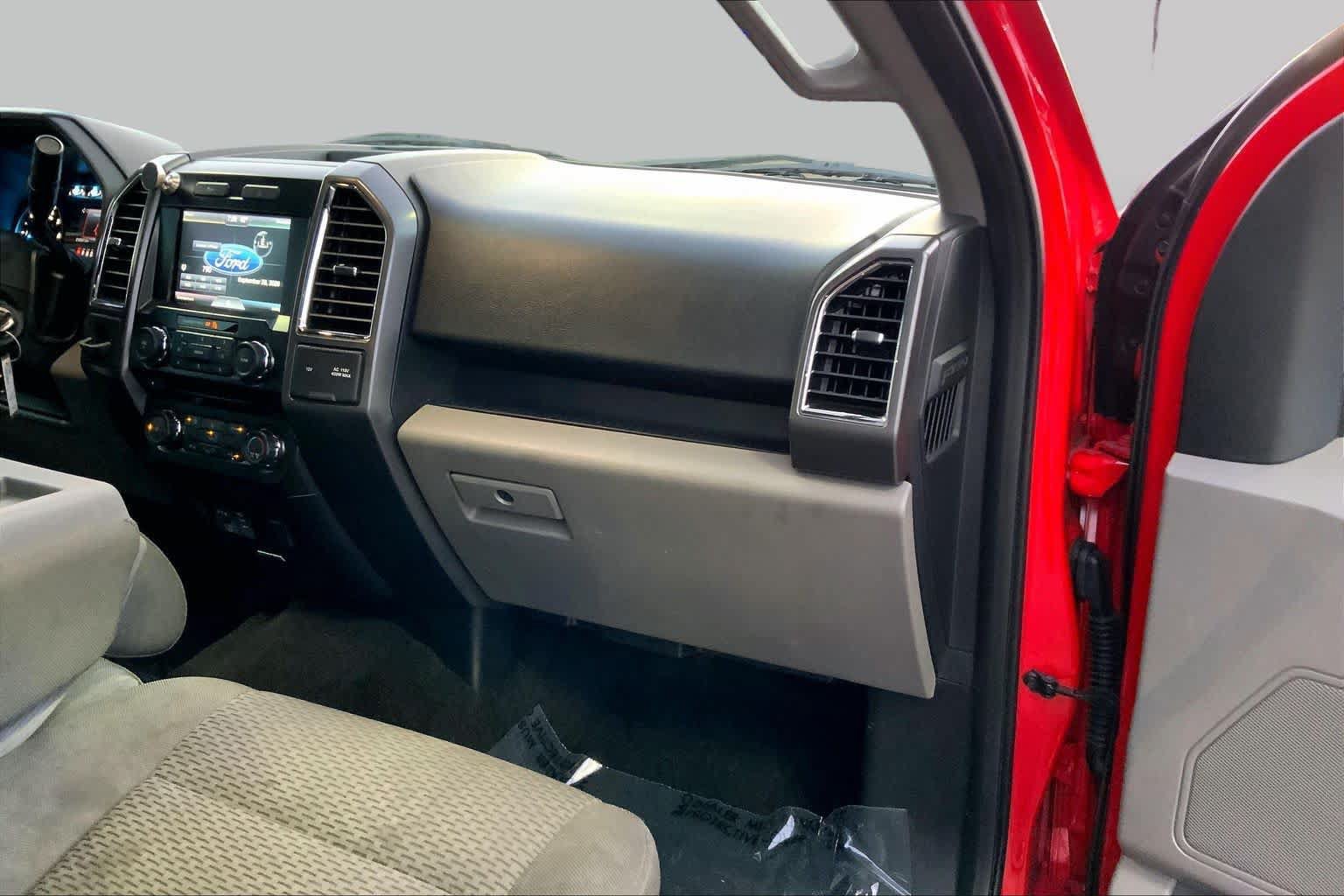 Used 2015 Ford F150 XLT w/ Equipment Group 302A Luxury RWD image 15