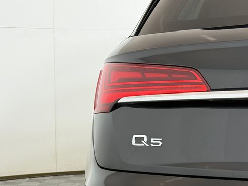 Certified 2024 Audi Q5 e Premium image 12