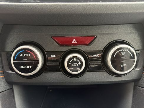 Certified 2021 Subaru Crosstrek 2.5i Limited AWD/4WD image 23
