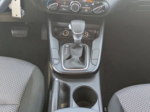 Used 2025 Kia Soul LX FWD image 18