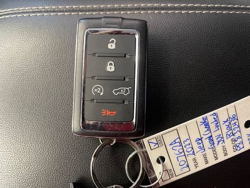 Used 2023 Jeep Grand Cherokee L Limited AWD/4WD image 19