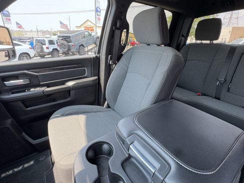 Used 2025 RAM 2500 Laramie w/ Night Edition image 17