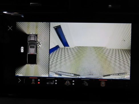 Used 2024 GMC Sierra 1500 AT4 w/ Technology Package image 17