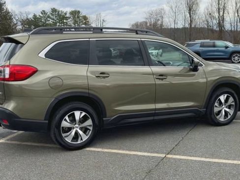 Used 2025 Subaru Ascent Premium AWD/4WD image 8