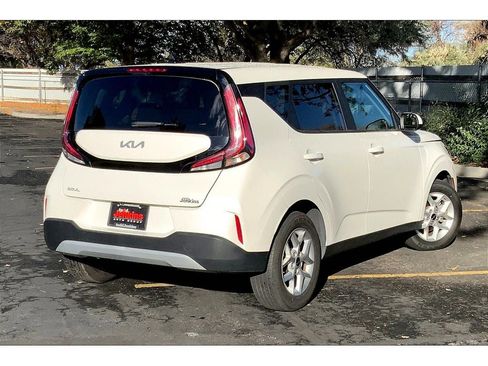 Used 2024 Kia Soul LX w/ Option Group 015 image 13