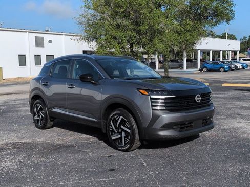 Certified 2026 Nissan Kicks SV FWD image 2
