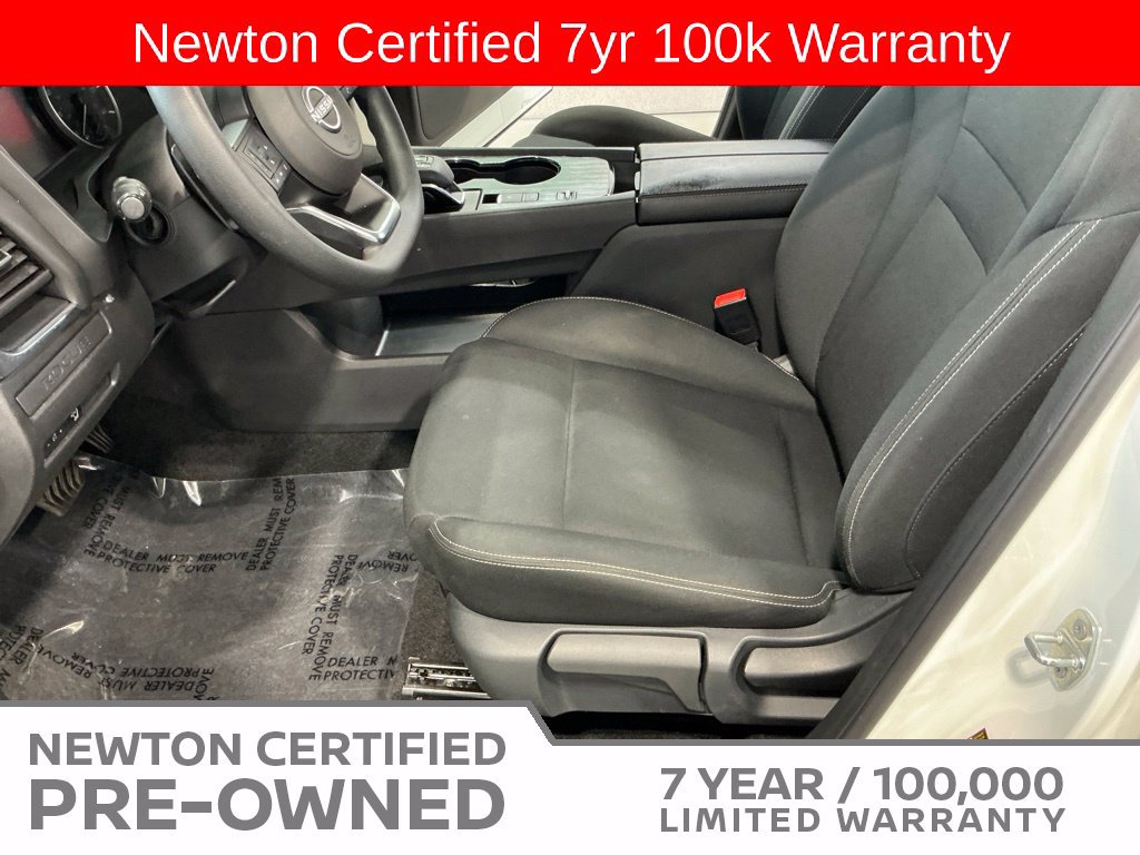 Used 2023 Nissan Rogue S FWD image 12