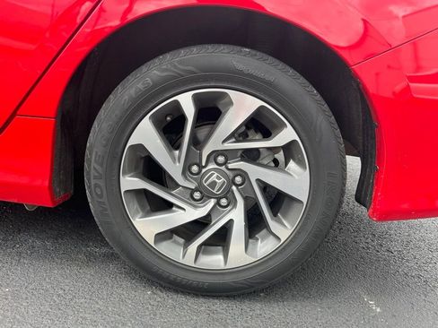 Used 2018 Honda Civic EX image 10