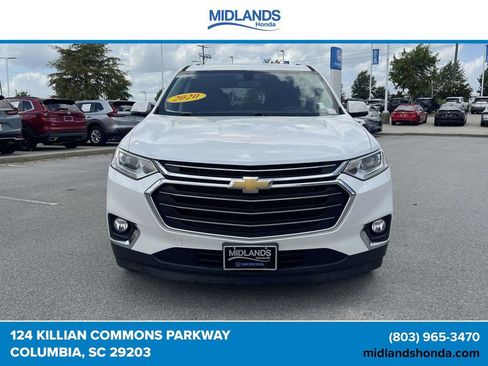 Used 2020 Chevrolet Traverse LT FWD image 2