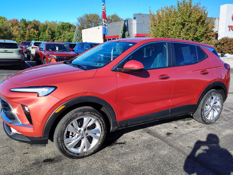 Used 2024 Buick Encore GX Preferred w/ Comfort Package AWD/4WD image 8