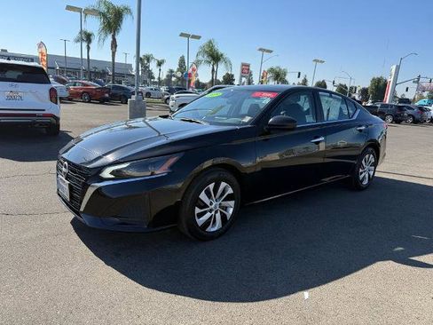 Certified 2025 Nissan Altima 2.5 S FWD image 3