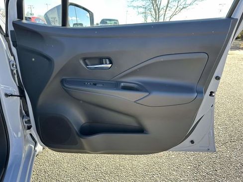New 2025 Nissan Versa SV w/ Trunk Package FWD image 8