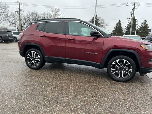 Certified 2022 Jeep Compass Limited image 12