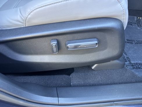 Used 2017 Honda CR-V EX-L image 16