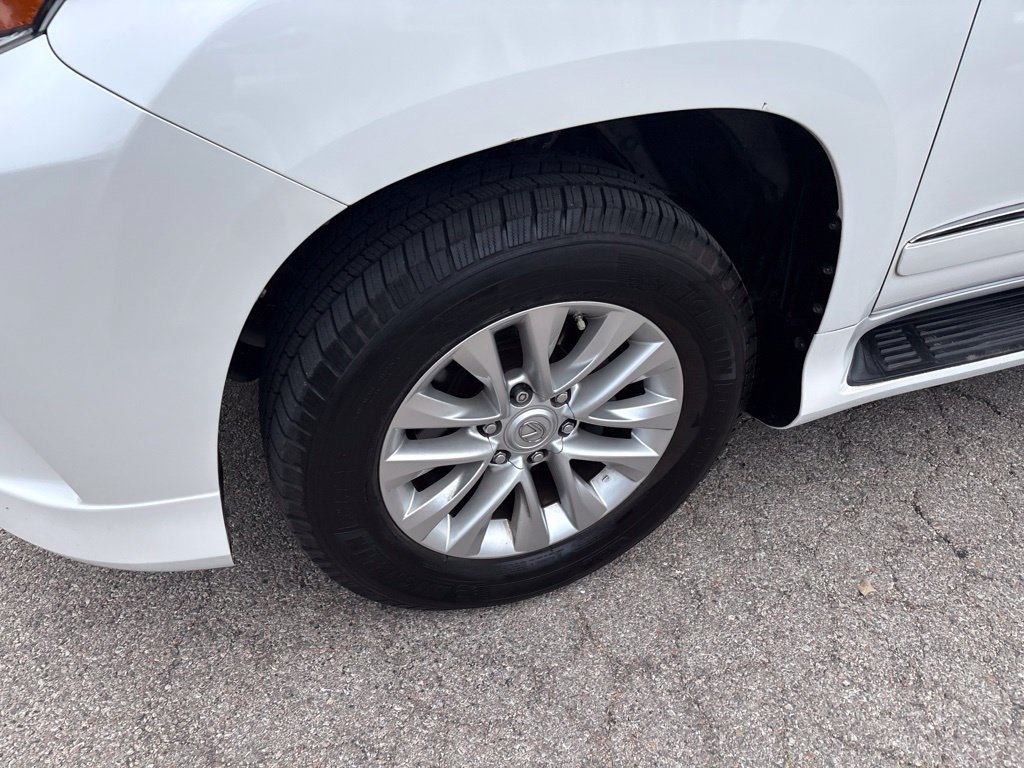Used 2016 Lexus GX 460 w/ Premium Package AWD/4WD image 9