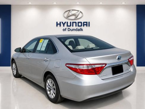 Used 2017 Toyota Camry LE FWD image 2