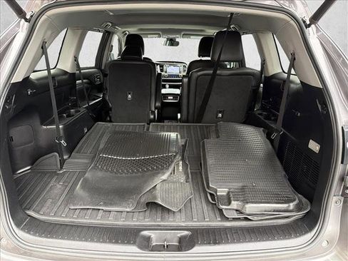 Used 2019 Toyota Highlander XLE image 27