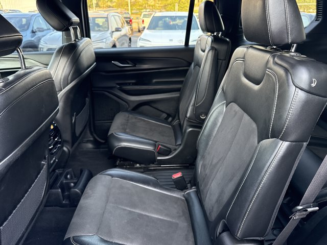 Used 2023 Jeep Grand Cherokee L Laredo AWD/4WD image 6