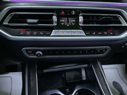 Used 2022 BMW X7 xDrive40i image 24