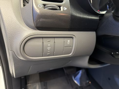 Used 2018 Kia Forte LX FWD image 15