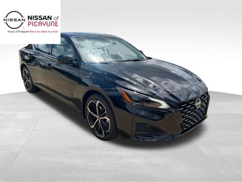 New 2026 Nissan Altima 2.5 SR FWD image 7