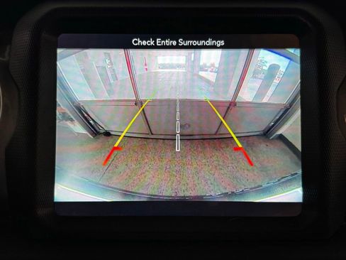 Used 2019 Jeep Wrangler Unlimited Sahara AWD/4WD image 16