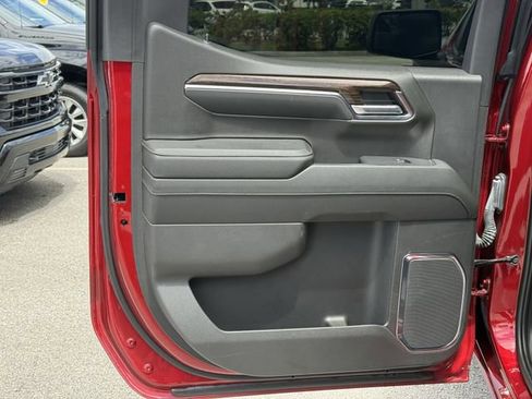 Used 2024 GMC Sierra 1500 Elevation image 33