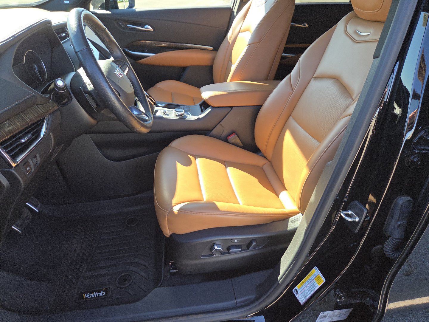 Used 2023 Cadillac XT4 Sport AWD/4WD image 25
