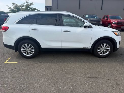 Used 2016 Kia Sorento LX AWD/4WD image 7