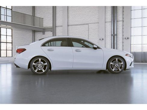 Used 2022 Mercedes-Benz A 220 4MATIC image 18