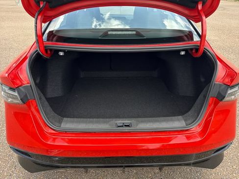 New 2026 Nissan Sentra SR w/ SR Premium Package FWD image 18