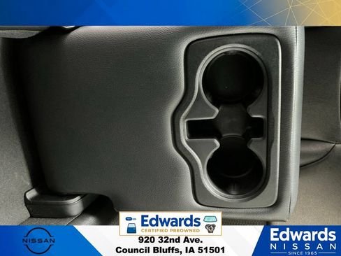 Used 2025 Jeep Compass Trailhawk AWD/4WD image 13