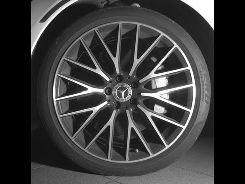 Used 2023 Mercedes-Benz S 580 4MATIC Sedan image 2