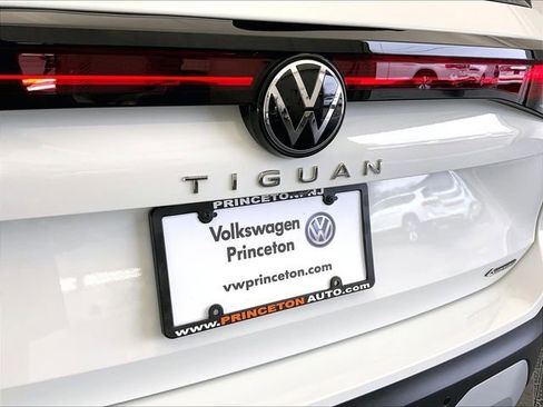 Certified 2025 Volkswagen Tiguan S w/ 18" Wheel Package AWD/4WD image 18