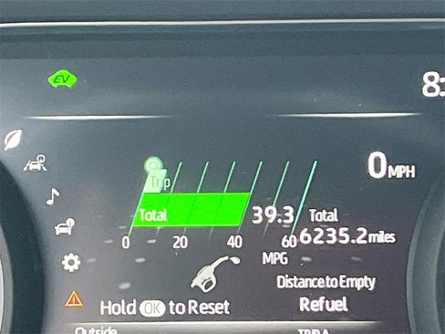 Used 2024 Toyota Venza LE image 12