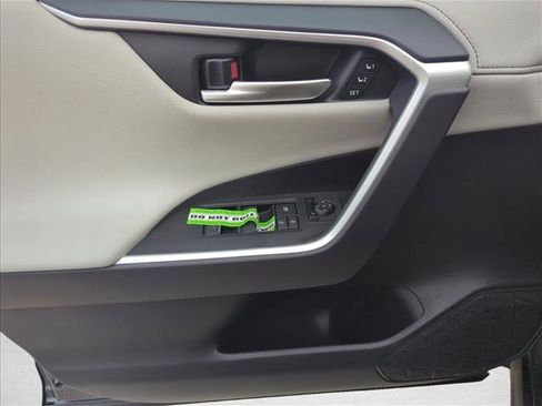 New 2025 Toyota RAV4 Limited image 10