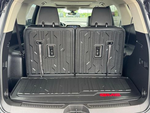 Used 2023 GMC Acadia Denali w/ Denali Ultimate Package AWD/4WD image 4