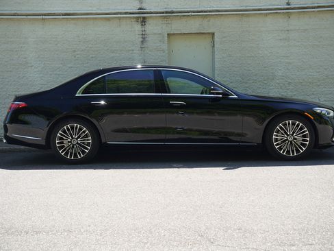 Used 2023 Mercedes-Benz S 500 4MATIC image 8