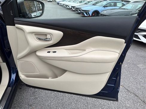 Used 2019 Nissan Murano Platinum image 14