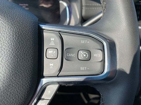 Used 2026 RAM 2500 Laramie AWD/4WD image 21