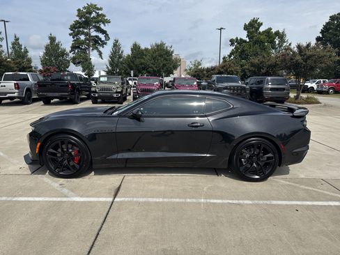 Used 2024 Chevrolet Camaro LT RWD image 14