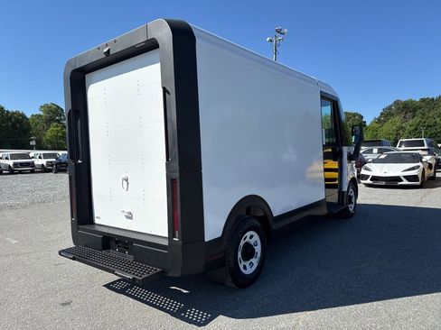 Used 2024 Chevrolet Brightdrop 400 w/ Commercial Equipment Package AWD/4WD image 5