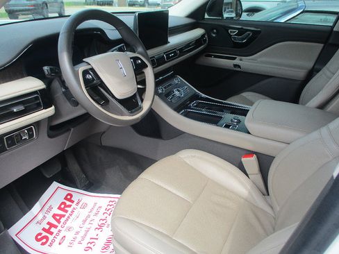 Used 2023 Lincoln Aviator Reserve w/ Elements Package Plus AWD/4WD image 5