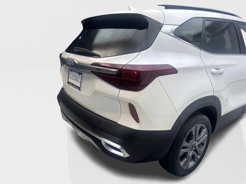 Used 2023 Kia Seltos S FWD image 18