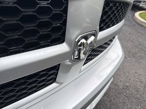 Used 2015 RAM 1500 Express AWD/4WD image 14
