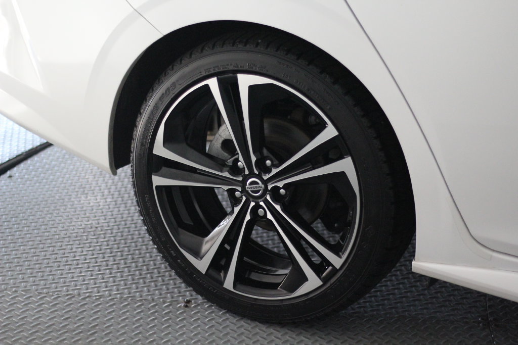 Used 2022 Nissan Sentra SR w/ SR Premium Package FWD image 56